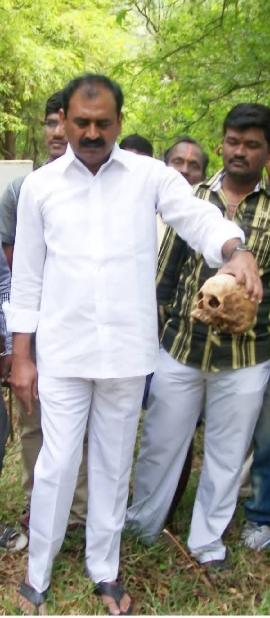 మహిళా అధికారిణితో సన్నిహితంగా అప్పట్లో భూమన